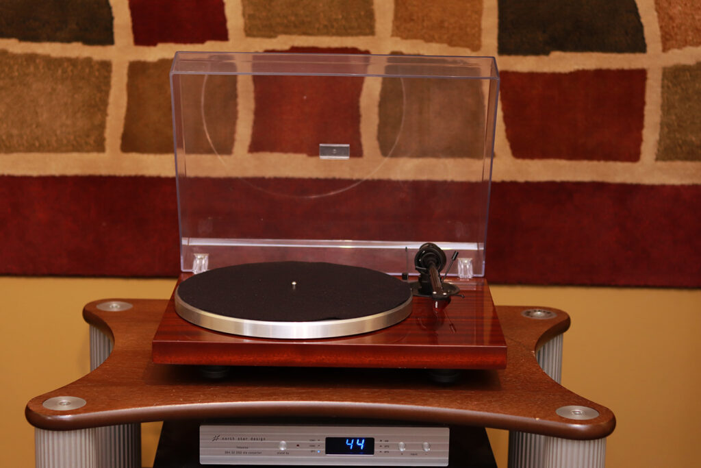 Audiophonie Montreal - Pro-Ject 1-Xpression III and Ortofon 2M Red